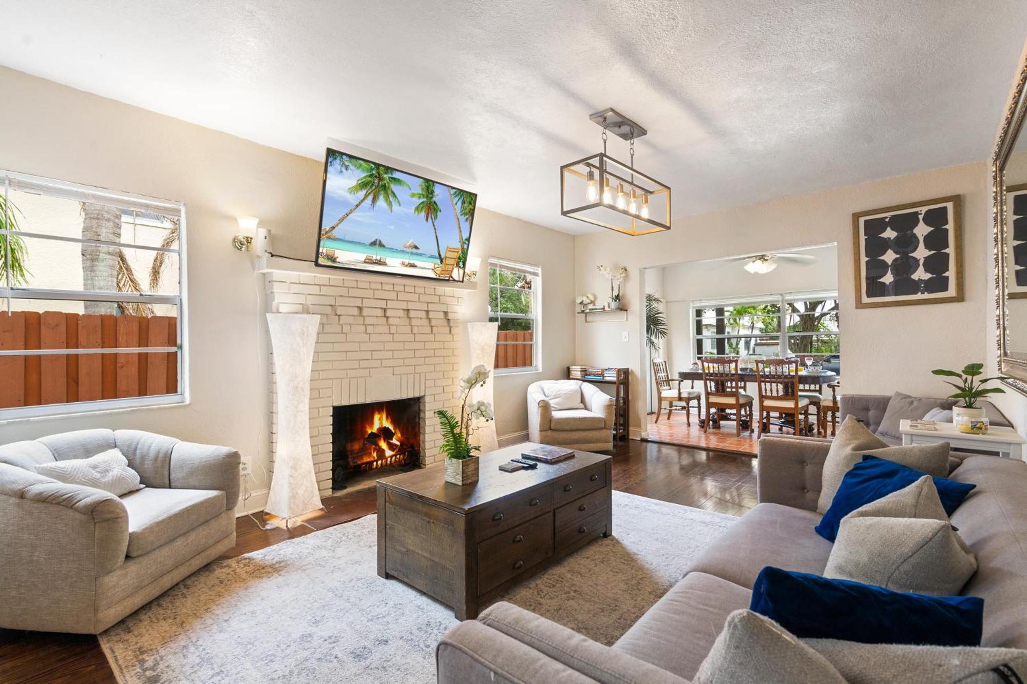 Chic Downtown Vacation Home And Guest Home West Palm Beach Exteriör bild