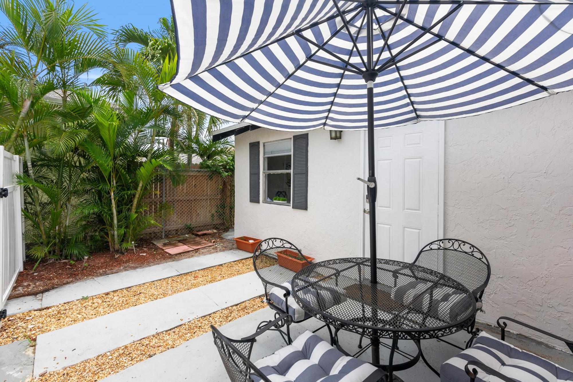Chic Downtown Vacation Home And Guest Home West Palm Beach Exteriör bild