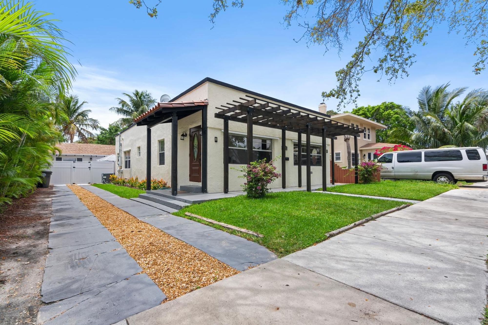 Chic Downtown Vacation Home And Guest Home West Palm Beach Exteriör bild